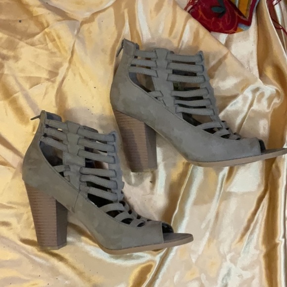 Guess Gray Suede Cage Heels with Wedge - Picture 6 of 6